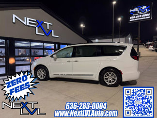 Used 2020 Chrysler Pacifica Touring-L image 1