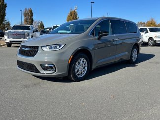 New 2025 Chrysler Pacifica Select image 1