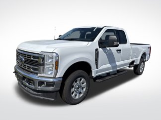 Used 2024 Ford F250 XLT image 1