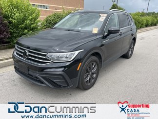 Used 2023 Volkswagen Tiguan SE image 1