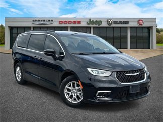 Used 2022 Chrysler Pacifica Touring-L image 1