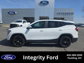 Used 2024 GMC Terrain SLE image 1