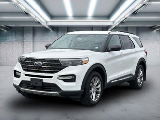 Used 2022 Ford Explorer XLT w/ Equipment Group 202A image 1