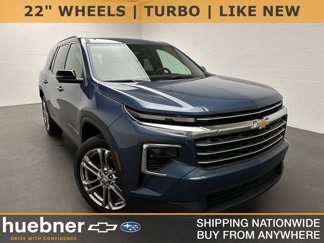 Used 2025 Chevrolet Traverse LT w/ Driver Confidence Package image 1