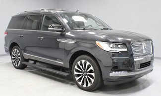 Used 2024 Lincoln Navigator Reserve image 1
