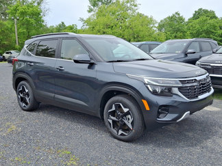 New 2025 Kia Seltos EX image 1
