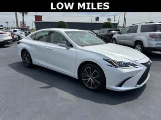 Used 2023 Lexus ES 250 w/ Premium Package image 1