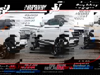 New 2025 Nissan Kicks SV w/ SV Premium Package image 1