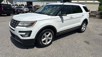 Used 2017 Ford Explorer XLT w/ Equipment Group 202A image 1