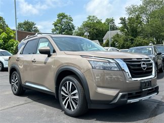 New 2025 Nissan Pathfinder Platinum image 1