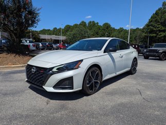 Used 2023 Nissan Altima 2.5 SR image 1