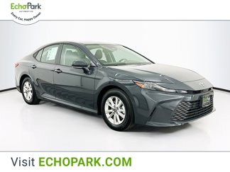 Used 2025 Toyota Camry LE image 1