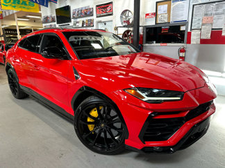 Used 2022 Lamborghini Urus image 1