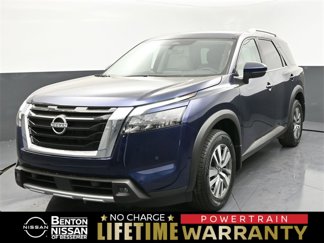 New 2025 Nissan Pathfinder SL image 1
