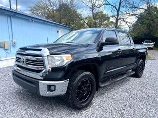 Used 2017 Toyota Tundra SR5 w/ SR5 Upgrade Package image 1