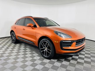 Used 2024 Porsche Macan image 1