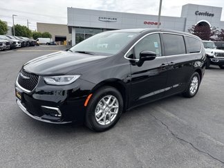 New 2025 Chrysler Pacifica Select image 1