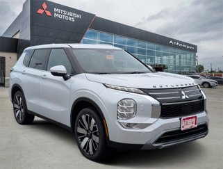 New 2025 Mitsubishi Outlander SE image 1