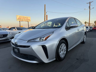 Used 2022 Toyota Prius LE image 1