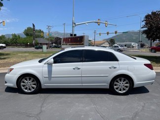 Used 2009 Toyota Avalon Limited image 1