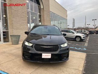 New 2025 Chrysler Pacifica Limited image 1