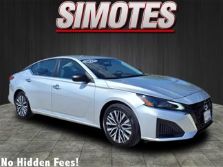 Used 2024 Nissan Altima 2.5 SV image 1