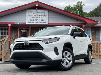 Used 2019 Toyota RAV4 LE image 1