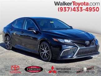 Certified 2022 Toyota Camry SE image 1