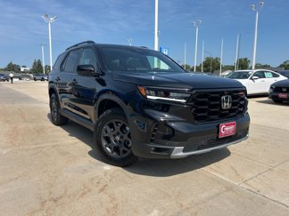 New 2025 Honda Pilot TrailSport image 1