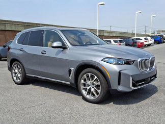 New 2026 BMW X5 xDrive50e image 1