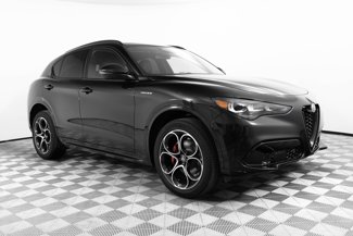 New 2025 Alfa Romeo Stelvio Sprint image 1
