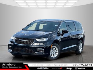 New 2025 Chrysler Pacifica Select image 1