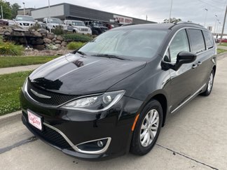 Used 2018 Chrysler Pacifica Touring-L Plus image 1