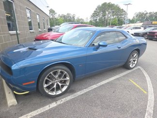 Used 2020 Dodge Challenger SXT w/ Plus Package image 1