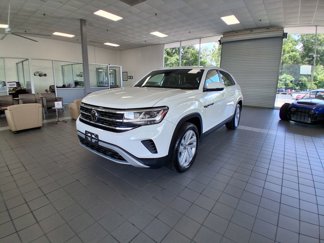 Used 2022 Volkswagen Atlas Cross Sport SE w/ Panoramic Sunroof Package image 1