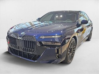 New 2026 BMW 750e xDrive image 1