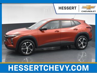 Used 2024 Chevrolet Trax RS w/ Driver Confidence Package image 1
