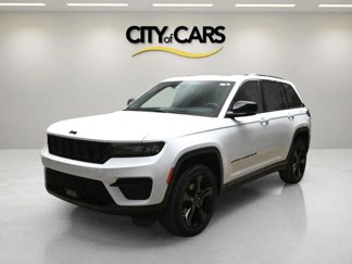 Used 2023 Jeep Grand Cherokee Altitude image 1
