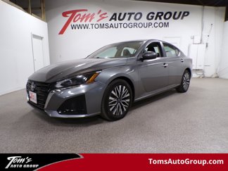 Used 2023 Nissan Altima 2.5 SV image 1