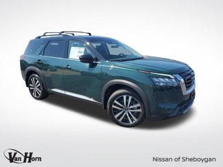 New 2025 Nissan Pathfinder Platinum image 1