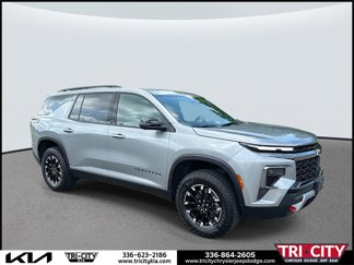 Used 2024 Chevrolet Traverse Z71 image 1