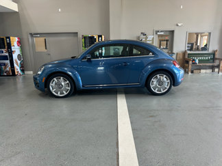 Used 2019 Volkswagen Beetle 2.0T SE image 1