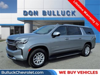 Used 2023 Chevrolet Suburban LT image 1