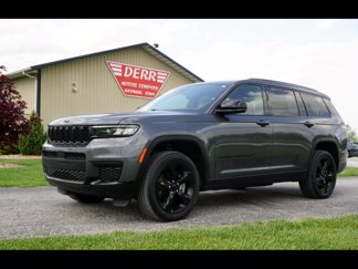 Used 2023 Jeep Grand Cherokee L Laredo image 1