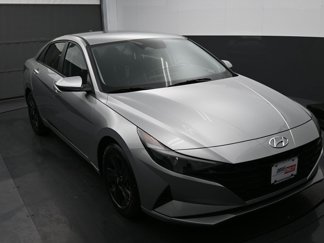 Used 2023 Hyundai Elantra SEL w/ Cargo Package image 1