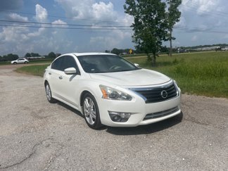 Used 2013 Nissan Altima 3.5 SL w/ Technology Pkg image 1
