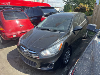 Used 2013 Hyundai Accent GS image 1