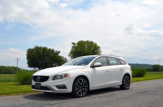 Used 2018 Volvo V60 T5 Dynamic w/ Vision Package image 1