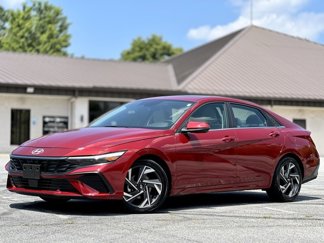 Used 2024 Hyundai Elantra Limited image 1