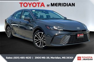 Used 2025 Toyota Camry XLE video 1